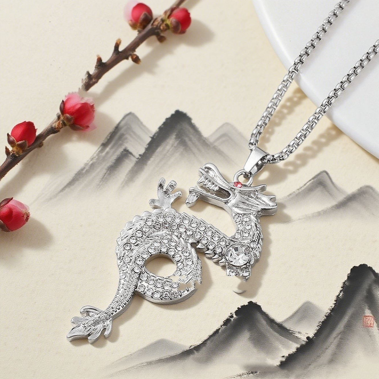 Fashion Vintage Dragon-shaped Red Eye Pendant Necklace